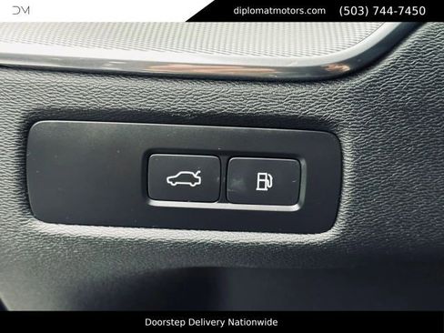 Used 2024 Volvo XC60 T8 Polestar AWD/4WD image 31