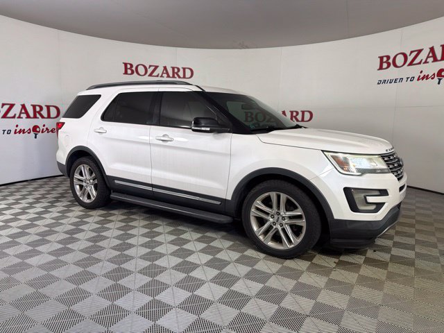 Used 2017 Ford Explorer XLT w/ Equipment Group 202A FWD image 17