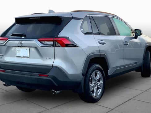 Used 2025 Toyota RAV4 XLE w/ Convenience Package FWD image 13