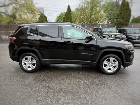 Used 2022 Jeep Compass Latitude AWD/4WD image 4