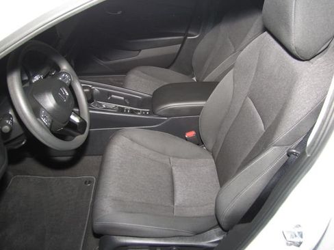 Used 2025 Honda Accord SE image 9