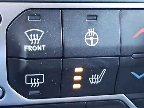 Used 2021 Jeep Gladiator Overland image 19