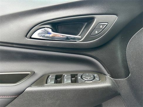 Used 2024 Chevrolet Equinox RS image 19