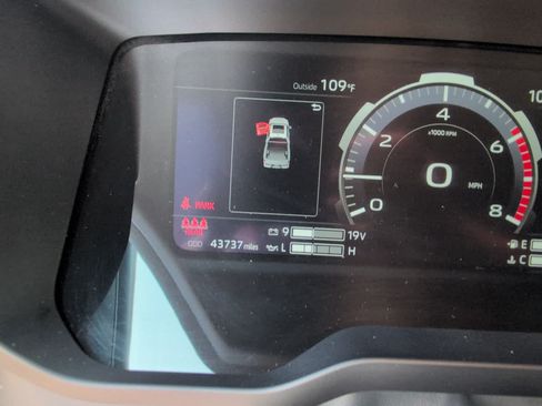 Used 2023 Toyota Tundra Platinum AWD/4WD image 9