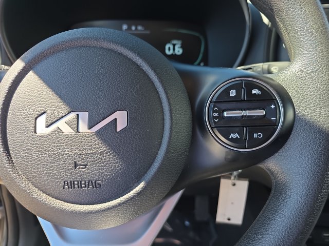 Used 2024 Kia Soul LX w/ Option Group 015 FWD image 21