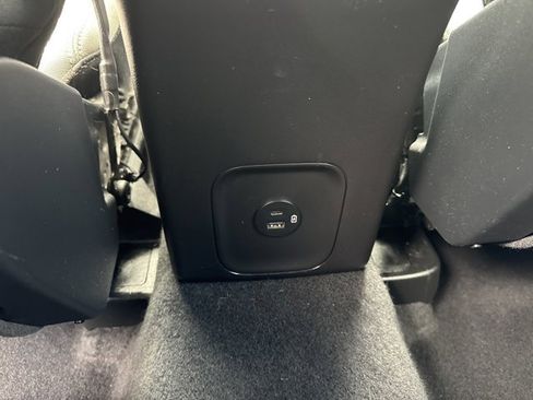 Used 2022 Ford Escape SE w/ Convenience Package image 16