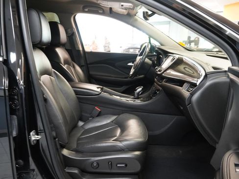 Used 2019 Buick Envision Essence FWD image 25