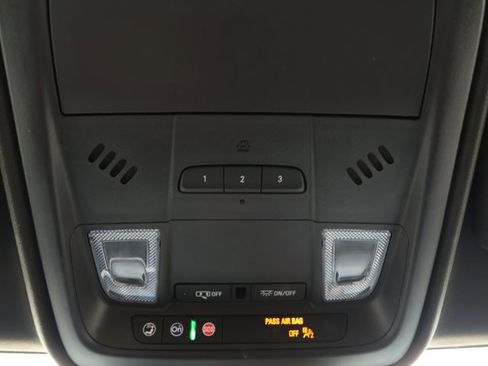 Used 2024 Cadillac XT4 Premium Luxury image 19