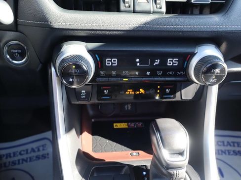 Used 2024 Toyota RAV4 Limited w/ Advanced Technology Package AWD/4WD image 20