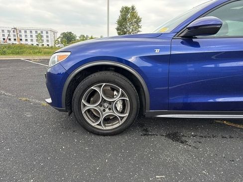 Used 2022 Alfa Romeo Stelvio Ti image 11