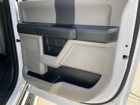 Used 2022 Ford F250 XL w/ STX Appearance Package image 11