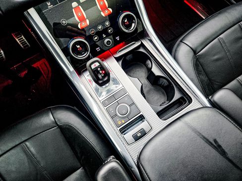 Used 2022 Land Rover Range Rover Sport HST image 19