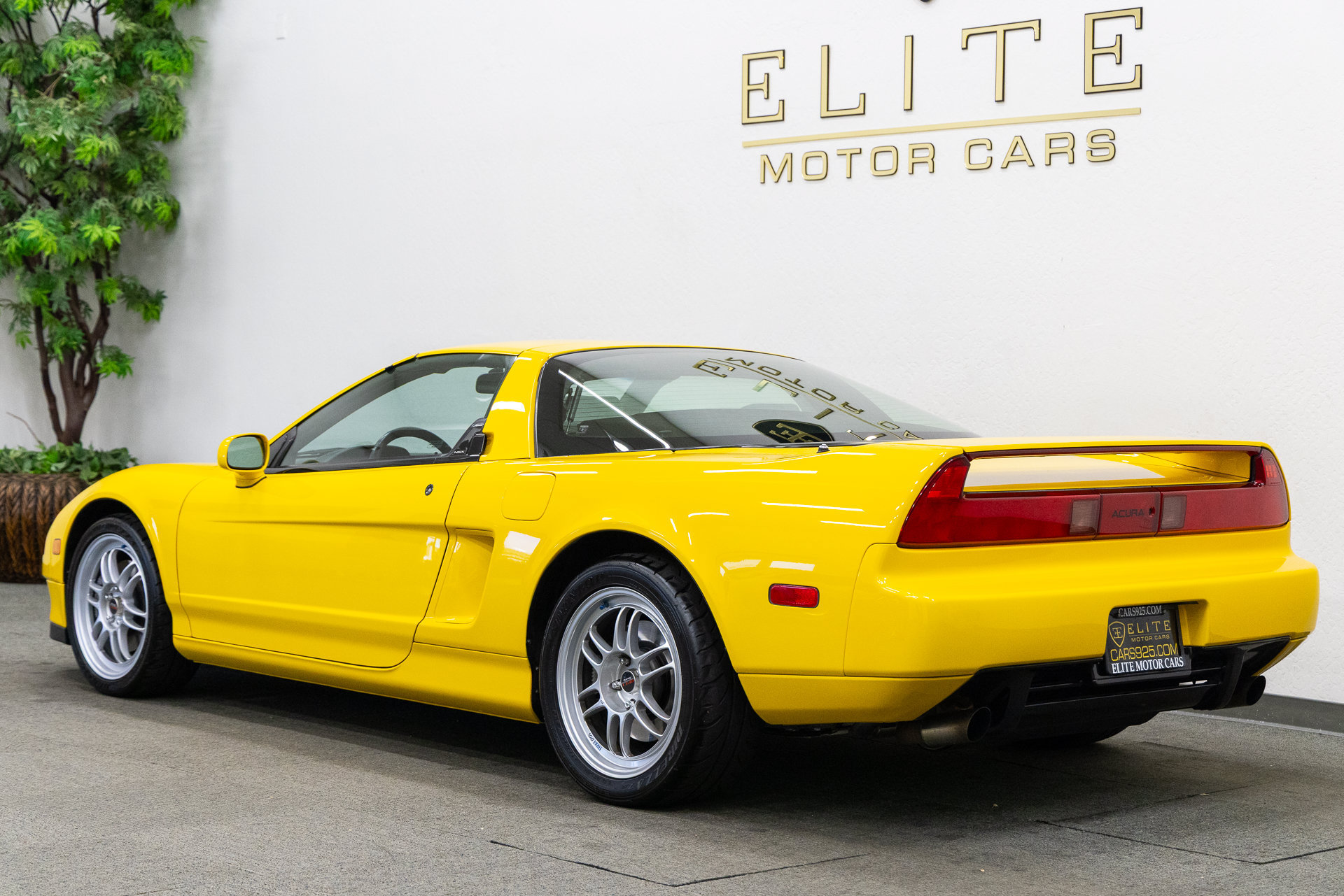 Used 2000 Acura NSX T RWD image 3