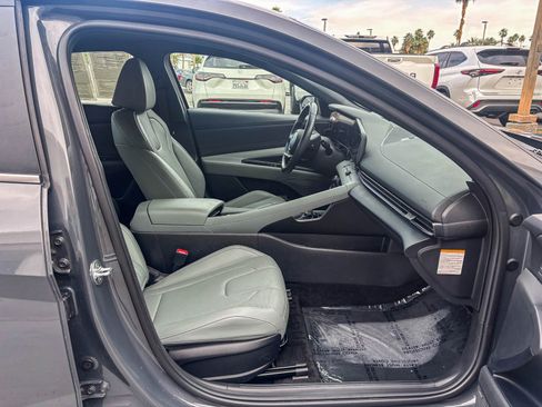 Used 2024 Hyundai Elantra Limited image 20