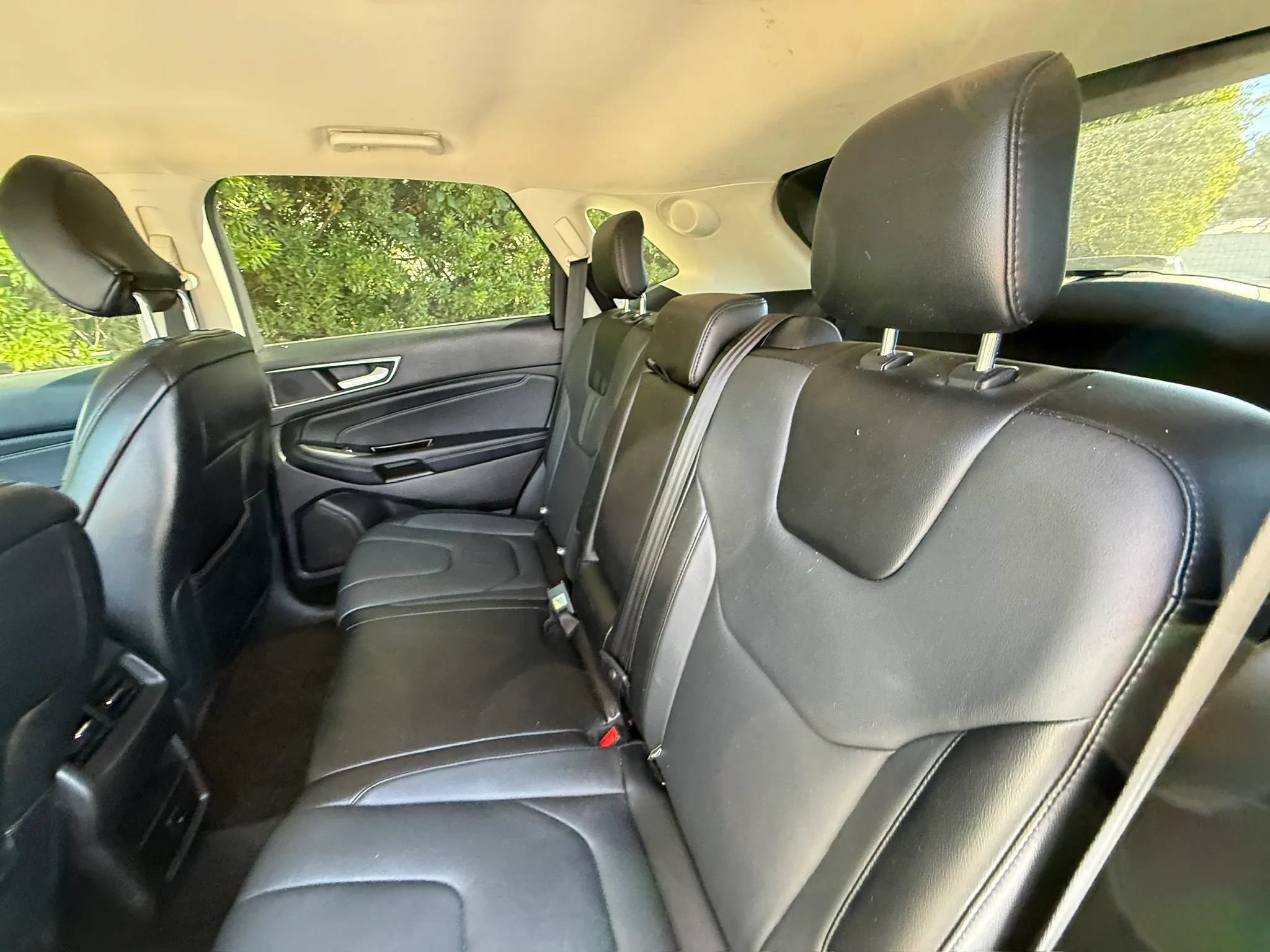 Used 2018 Ford Edge Titanium FWD image 27