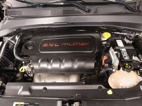 Used 2022 Jeep Compass Sport image 18