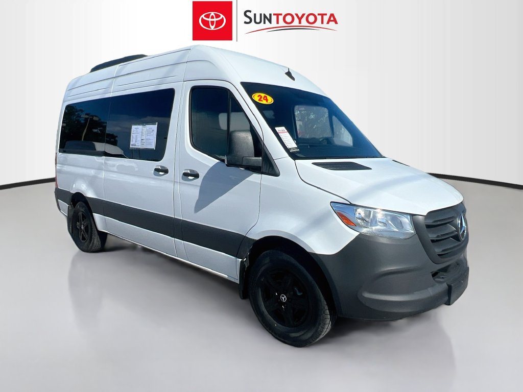 Used 2024 Mercedes-Benz Sprinter 2500 image 1