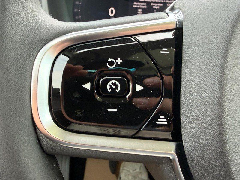 New 2026 Volvo XC90 T8 Ultra w/ Protection Package Premier AWD/4WD image 14