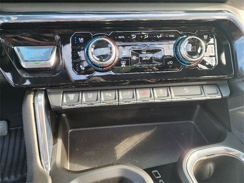 Used 2024 GMC Sierra 2500 Denali Ultimate image 37