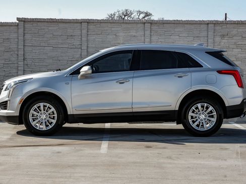 Used 2018 Cadillac XT5 FWD image 11