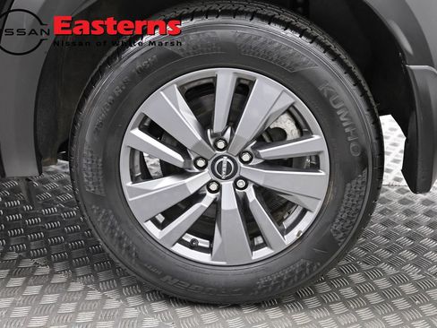 Used 2024 Nissan Pathfinder S AWD/4WD image 32