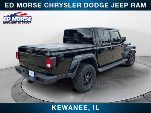 Used 2025 Jeep Gladiator Sport AWD/4WD image 5