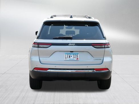 Used 2023 Jeep Grand Cherokee Laredo X AWD/4WD image 6