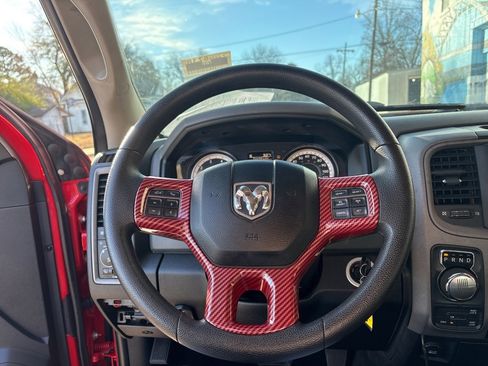 Used 2017 RAM 1500 Express image 13