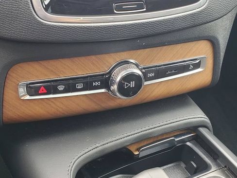 Certified 2024 Volvo XC90 B6 Plus w/ Protection Package Premier AWD/4WD image 24