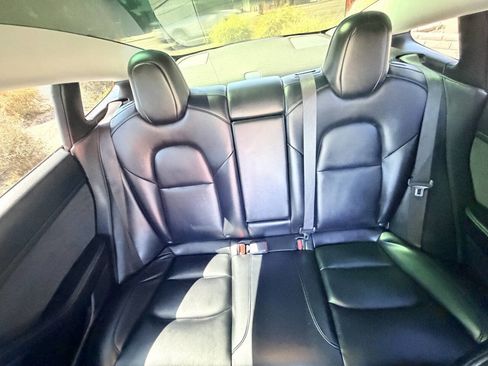 Used 2021 Tesla Model 3 Standard Range Plus image 13