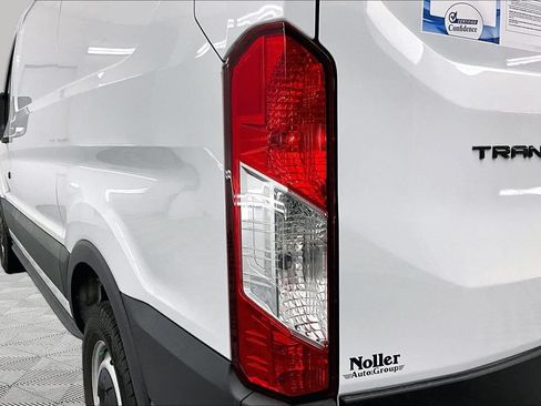 Used 2026 Ford Transit 150 Low Roof RWD image 31