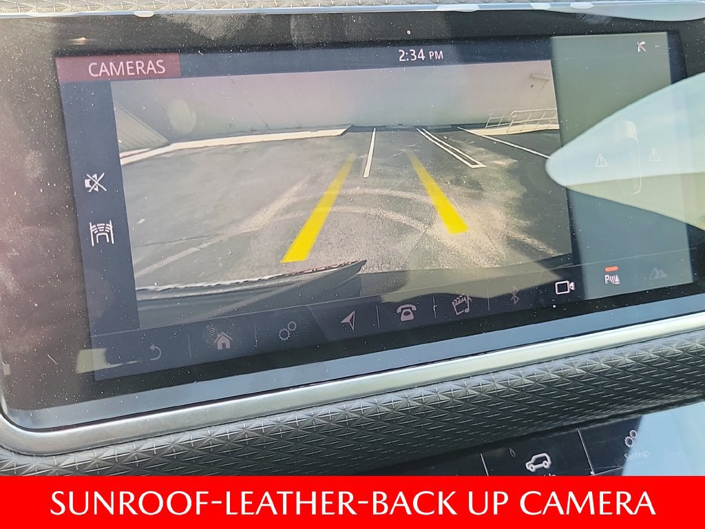 Used 2018 Land Rover Range Rover Velar R-Dynamic SE AWD/4WD image 33