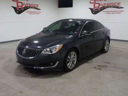 Used 2017 Buick Regal Premium w/ Driver Confidence Package #2