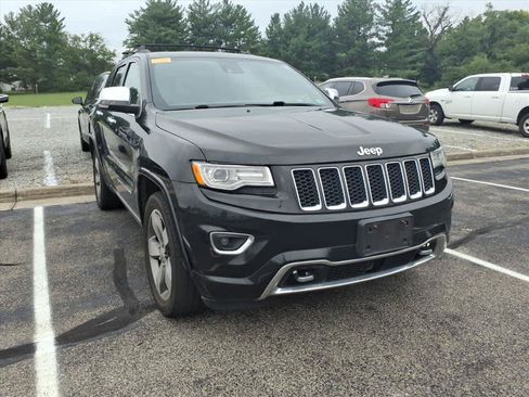 Used 2015 Jeep Grand Cherokee Overland w/ Advanced Technology Group AWD/4WD image 9