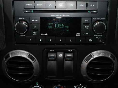 Used 2014 Jeep Wrangler Sport w/ Quick Order Package 24S AWD/4WD image 35