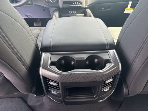 New 2026 RAM 1500 4x4 Crew Cab image 34