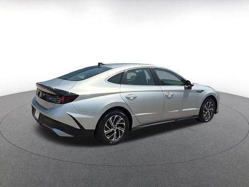 Used 2026 Hyundai Sonata Blue FWD image 15