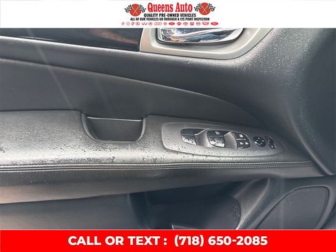 Used 2019 Nissan Pathfinder S AWD/4WD image 22