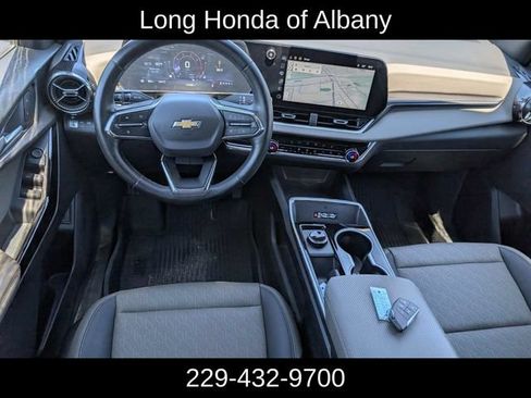 Used 2026 Chevrolet Equinox LT w/ Convenience Package II AWD/4WD image 16