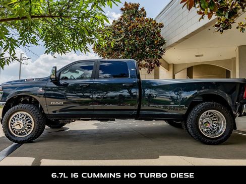 Used 2025 RAM 3500 Laramie AWD/4WD image 6