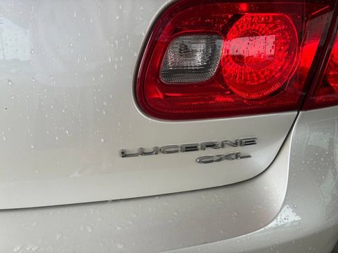Used 2011 Buick Lucerne CXL FWD image 23