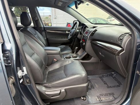 Used 2011 Kia Sorento EX w/ Premium Pkg AWD/4WD image 16