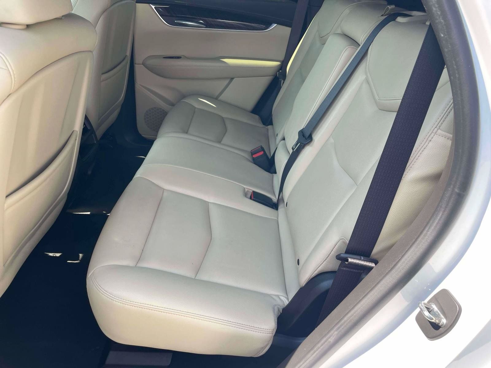 Used 2017 Cadillac XT5 FWD w/ LPO, Wheel Lock Package image 14
