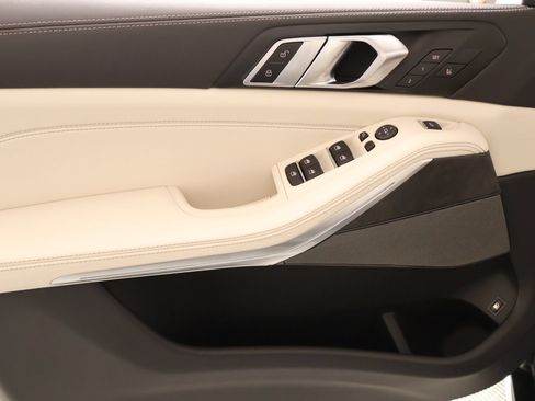 New 2026 BMW X5 xDrive50e AWD/4WD image 17