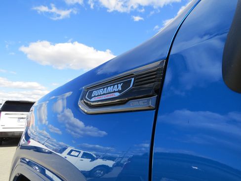 Certified 2023 GMC Sierra 1500 AT4 w/ Technology Package image 16