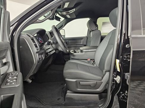New 2026 RAM 2500 Tradesman AWD/4WD image 17