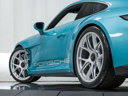 Used 2024 Porsche 911 S/T image 40