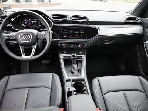 Used 2025 Audi Q3 2.0T Premium w/ Convenience Package AWD/4WD image 27