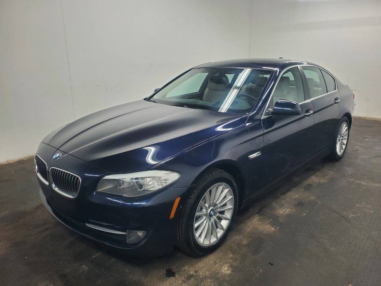 Used 2013 BMW 535i xDrive Sedan AWD/4WD image 1