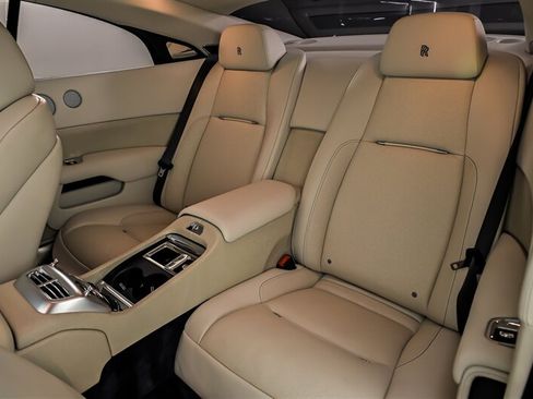 Used 2015 Rolls-Royce Wraith RWD image 20
